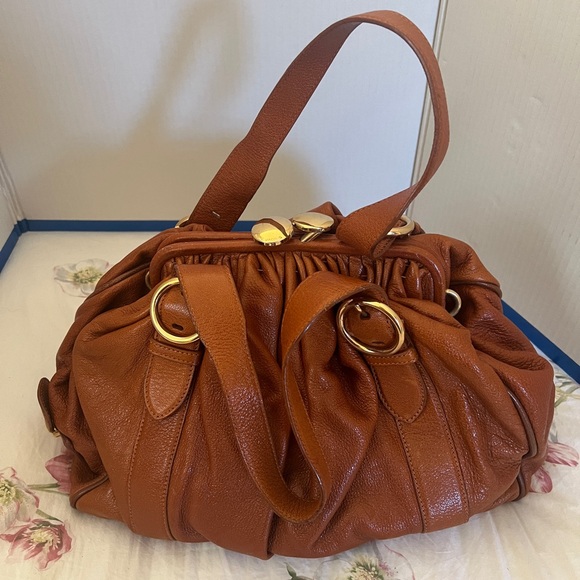 Marc Jacobs Handbags - Marc Jacobs Leather Bag